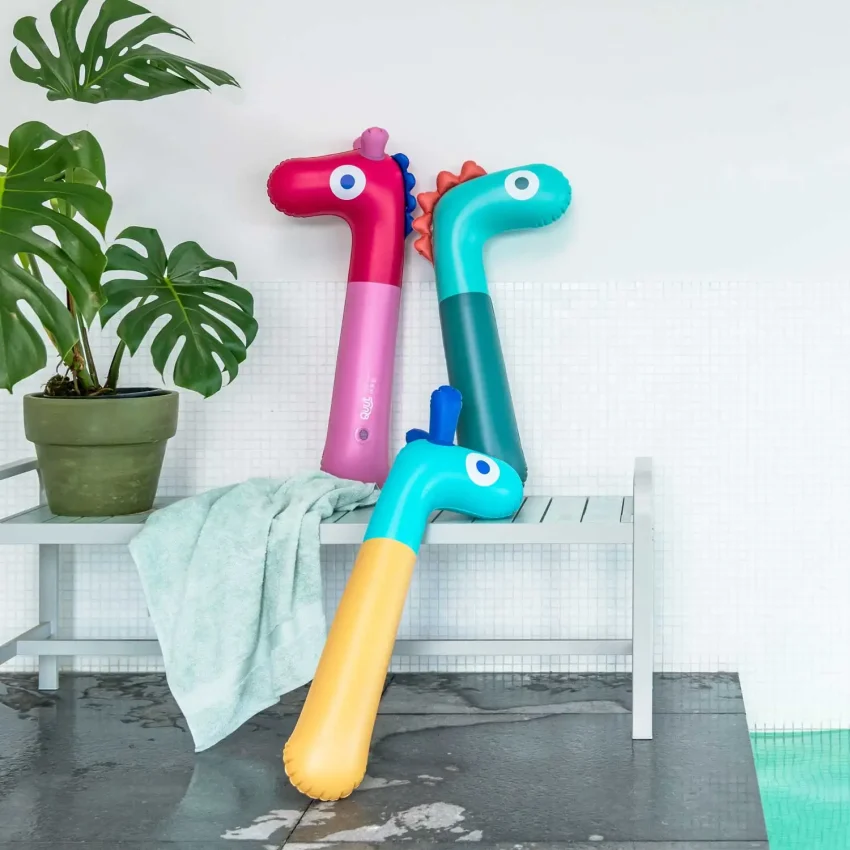 Inflatable_Giraffe (5) QUUT NAPUHAVAJUĆI PRIJATELJ ŽIRAFA