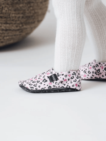 SNUGI PAPUČE LEOPARD SRCA